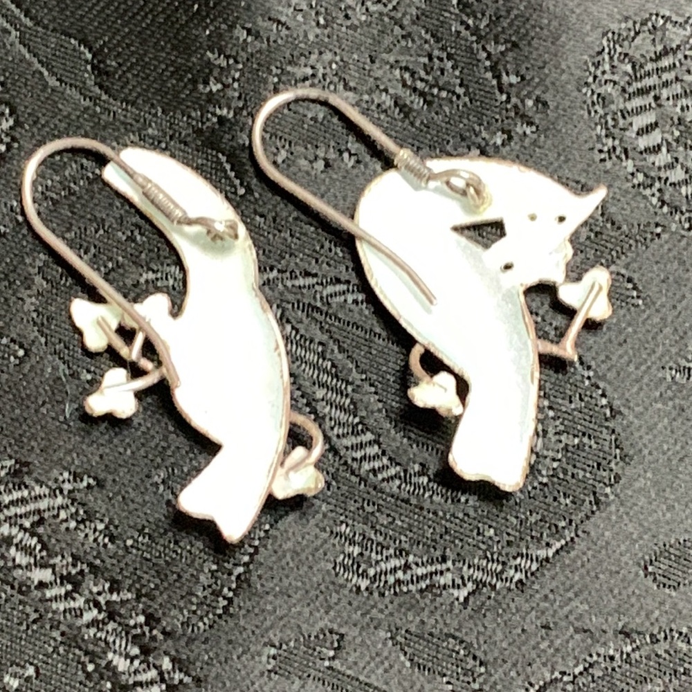 Pair of Brightly Colored Toucan Enameled Earrings, Each With a Different Pose - Picture 2 of 4